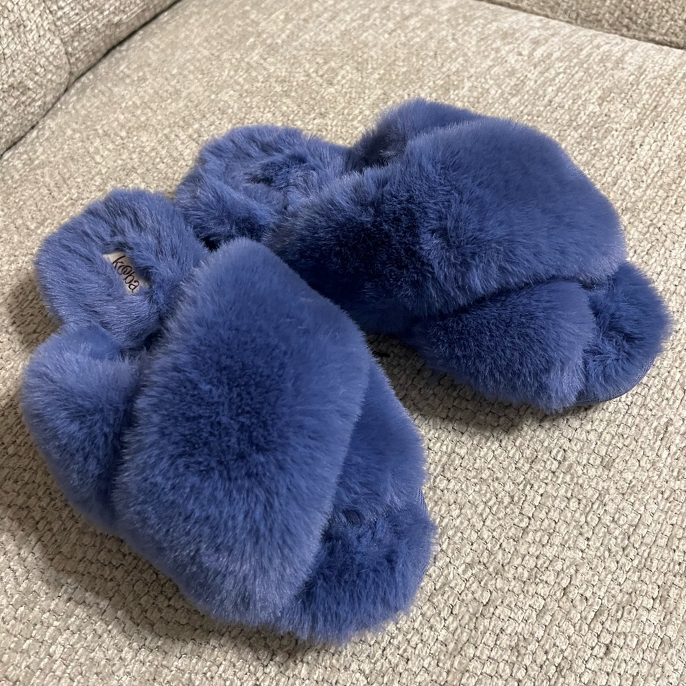 Kooba slippers, periwinkle - Picture 2 of 3